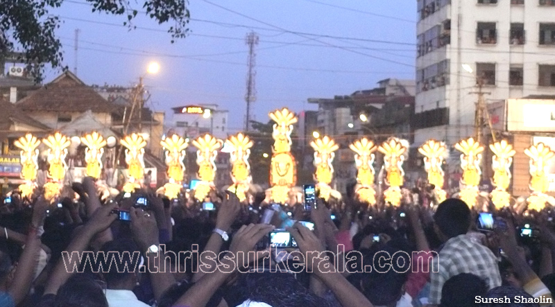 thrissur-pooram-2011- (35)